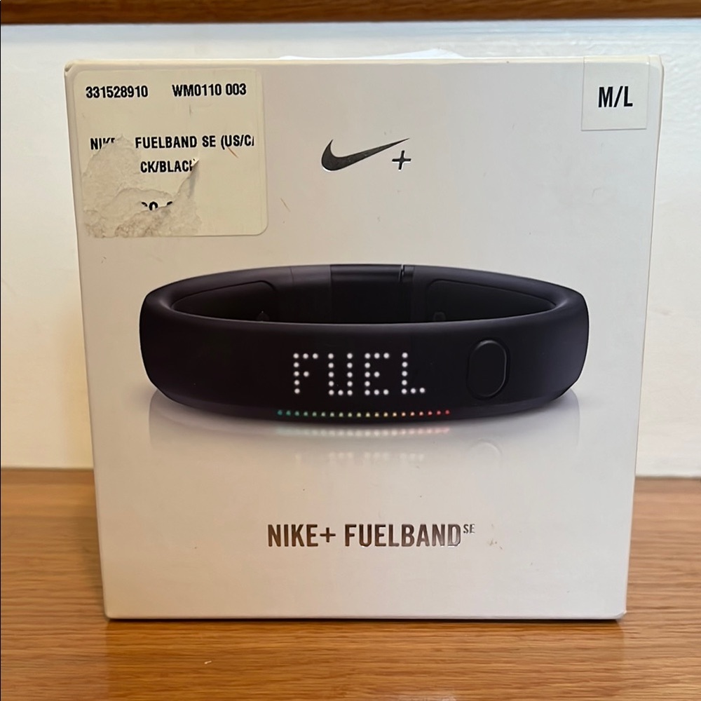 Nike+ FuelBand M L Black sealed box